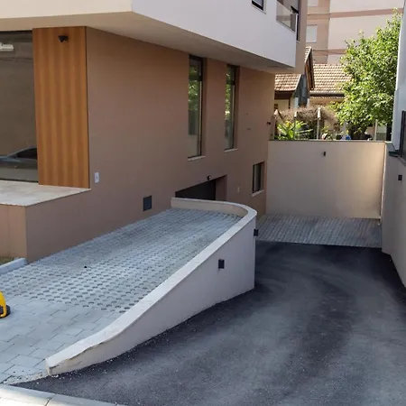 Harizma - Maja Apartamento Kragujevac