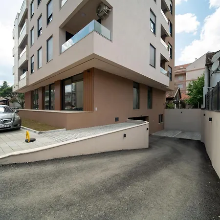 Harizma - Maja Lejlighed